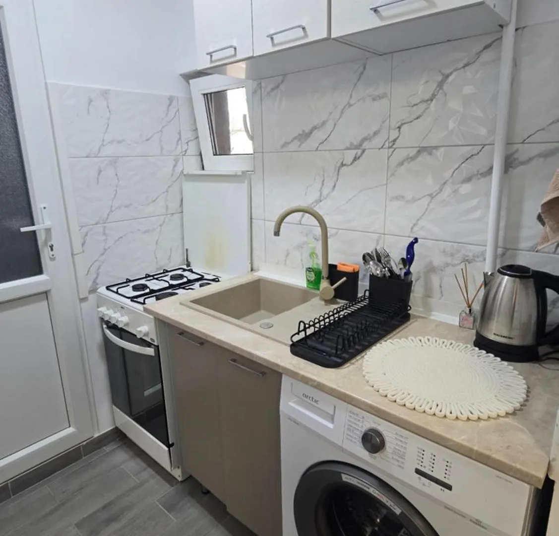 2 Room Apartment 15 Minutes From Unirii Bucharest 0*,  Romania