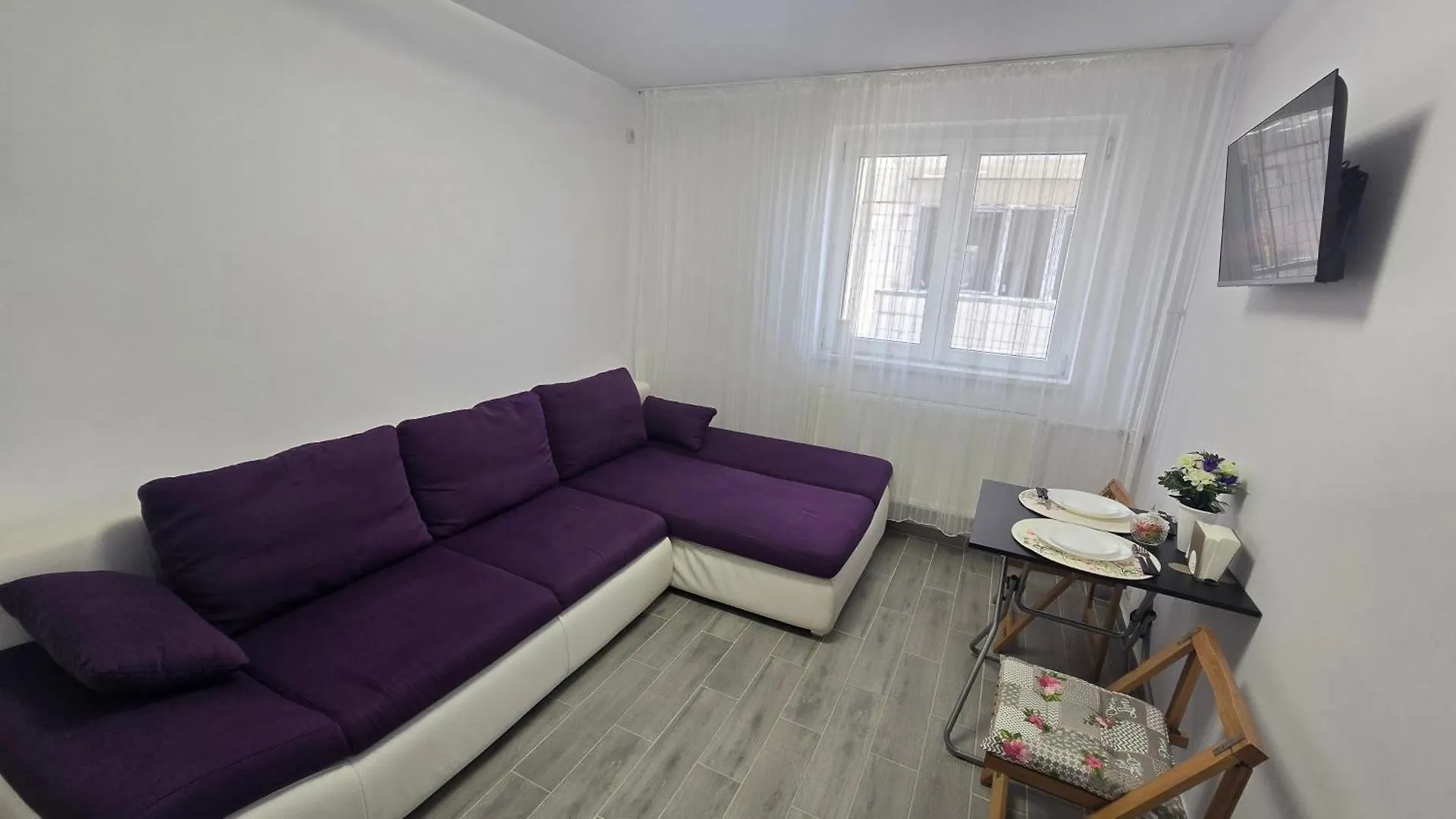 2 Room Apartment 15 Minutes From Unirii Bucharest