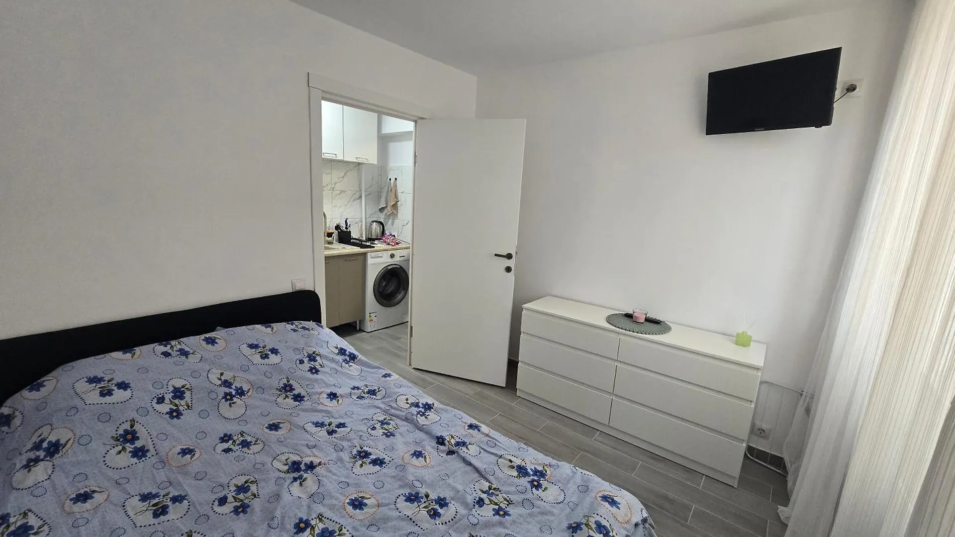 2 Room Apartment 15 Minutes From Unirii Bucharest